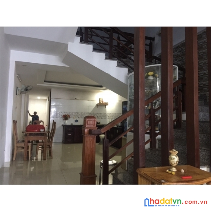 Nhà đẹp ở ngay. 2 tầng,kinh doanh, đường lê thạch giá nhỉnh 4 tỷ-  tlcc