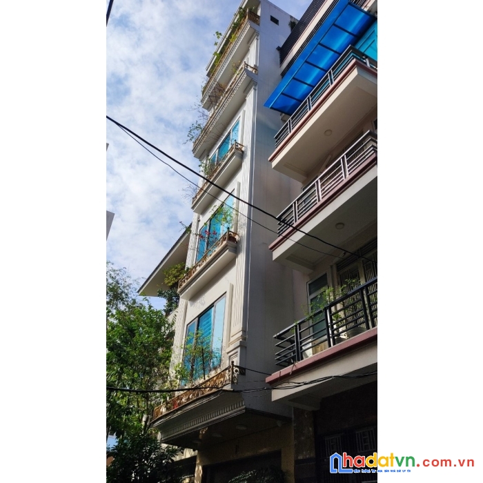 Bán nhà hoàng quốc việt 52m2, phân lô, 3 thoáng, gara, ô tô tránh, kinh doanh, ở sướng