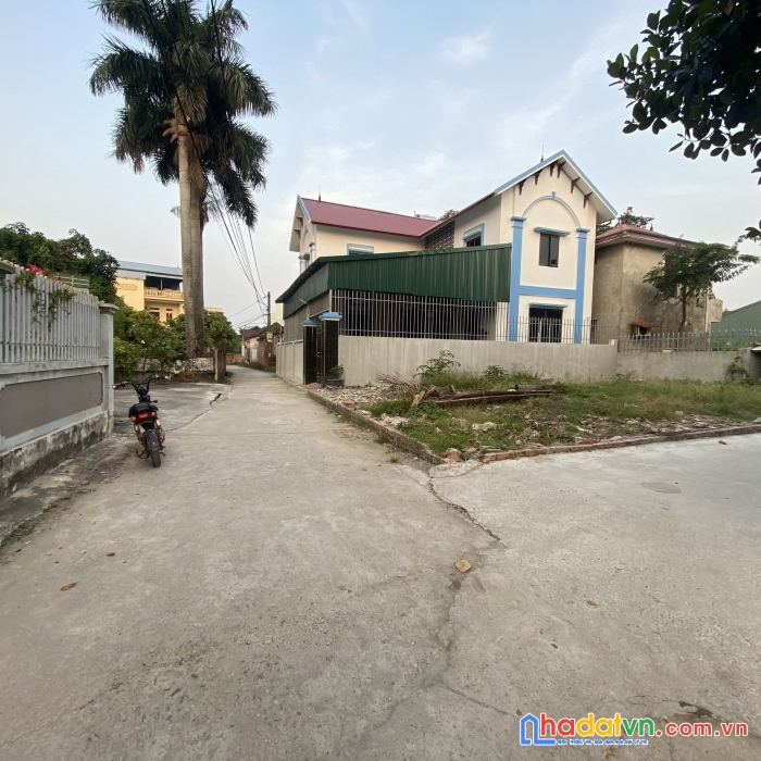 Chính chủ gửi bán cắt lỗ 60,6m tại đường yên - xuân nộn - đông anh. đường oto tránh , ngõ thông