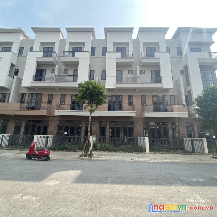 Bán nhà phố kđt diamond 75m2x4t tiện ích đầy đủ, thích hợp định cư kinh doanh cho thuê