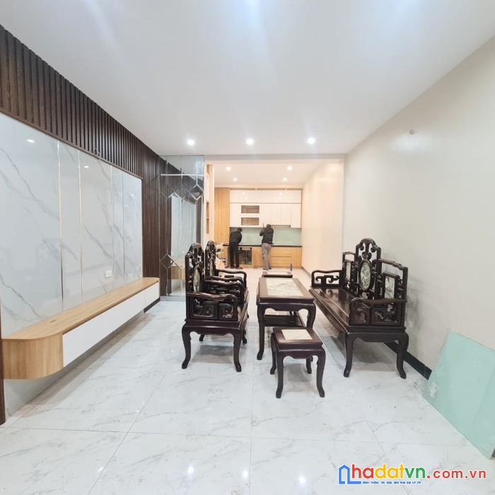 Nhà mới kính coong - ngõ thông - ba gác đua - 6 tầng ở luôn