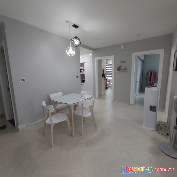 Cần bán cắt lỗ cccc full nội thất, 3 ngủ 2wc, 99m2  tòa r2 goldmarkcity.enev