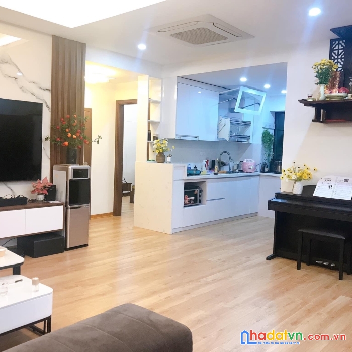 Cần bán chung cư 3 ngủ kđt trung hòa- nhân chính- 3 ngủ- nội thất đã làm lại mới 100%- tặng nội