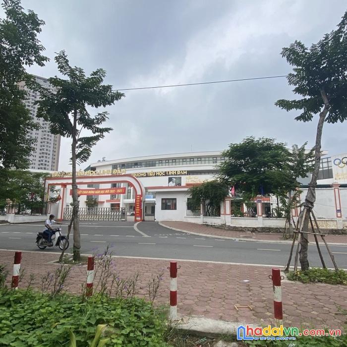 Nhà đẹp gần đườnglê đức thọ, linh đàm 100m2, 5 tầng, giá chỉ 8 tỷ, thang máy chờ, ô tô, kinh doanh