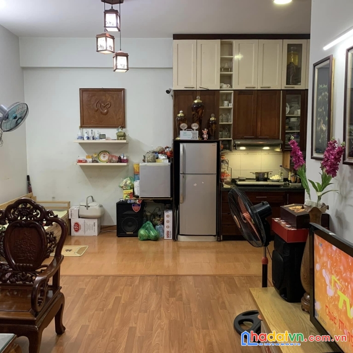 Bán chung cư vp quốc hội- hoàng cầu diện tích 70m- tầng 3. giá 2.75 tỷ