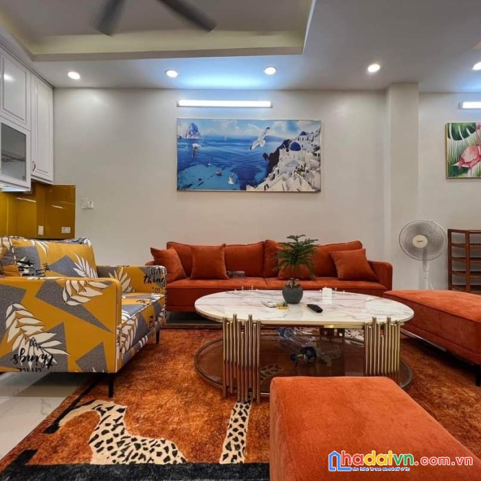 Nhà đẹp ở luôn, full nội thất. tôn đức thắng. 45mx5t. mt 4,5m. giá 5,5 tỷ