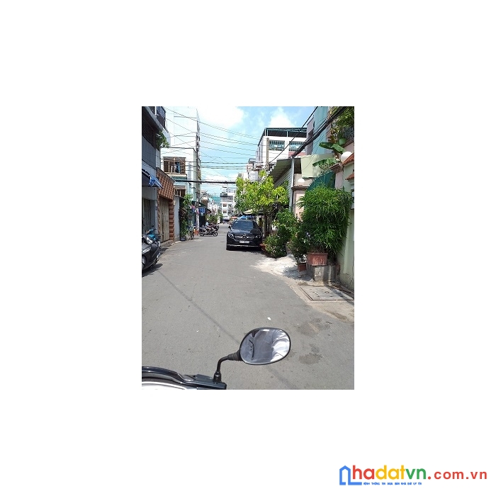 Cần bán gấp nhà trong hẻm rộng đường tô hiến thành
