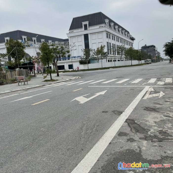 Bán đất đông anh gần cầu nhật tân ngõ thông ô tô đỗ gần giá 1.4 tỷ