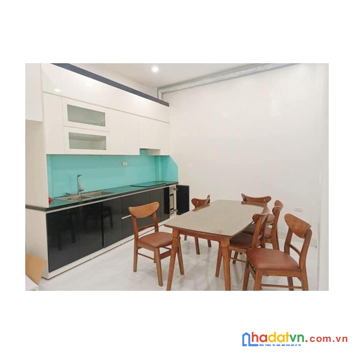 Bán nhà phố hồ tùng mậu 42m2 x 5 tầng, chủ để lại nội thất, ngõ rộng, 3.9 tỷ