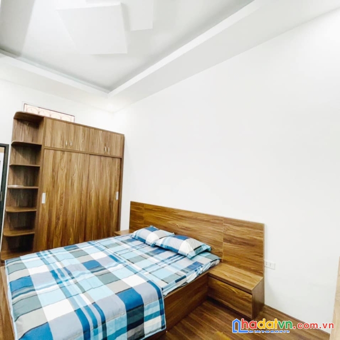 Bán gáp nhà phố chùa bộc  đống đa 42m*4 tầng mt 3,8m chỉ 3,4 tỷ