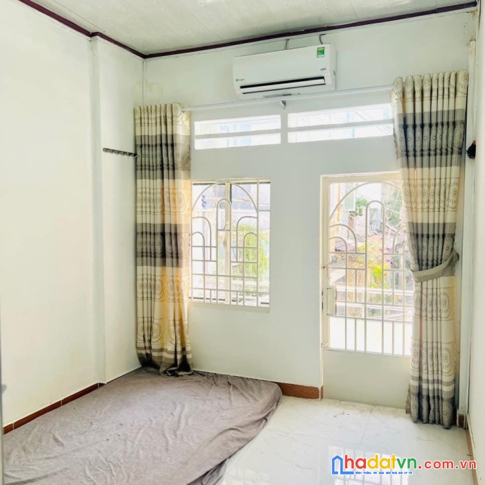 Bán gấp nhànhỉnh 2 tỷ có hộ khẩu phú nhuận - về ở ngay - công năng đầy đủ-sổ hồng riêng