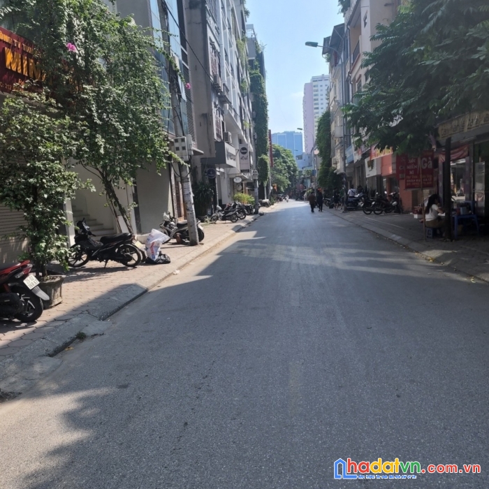 Bán đất tặng nhà khu tây sơn phố, 2 thoáng, kinh doanh tốt, 1 mặt ngõ