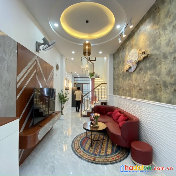 Hẻm thông 3.5m, huỳnh văn bánh, 3.2 x 14m, 3 lầu, phú nhuận