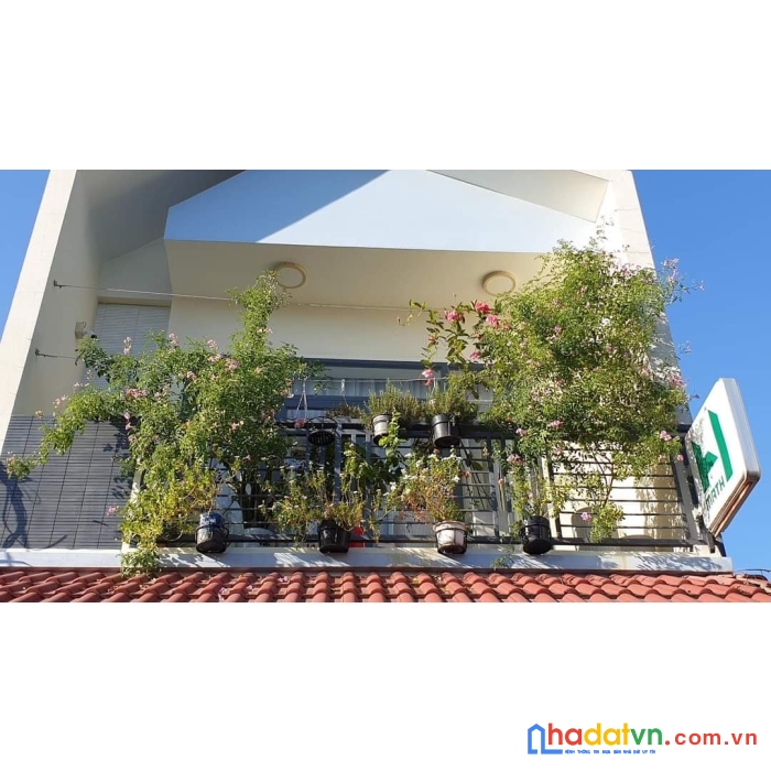 Bán gấp nhà 1 trệt 1 lầu dt 131m2 thổ cư 100%, đường 6m, đường nguyễn bảo đức, phường tam hiệp.
