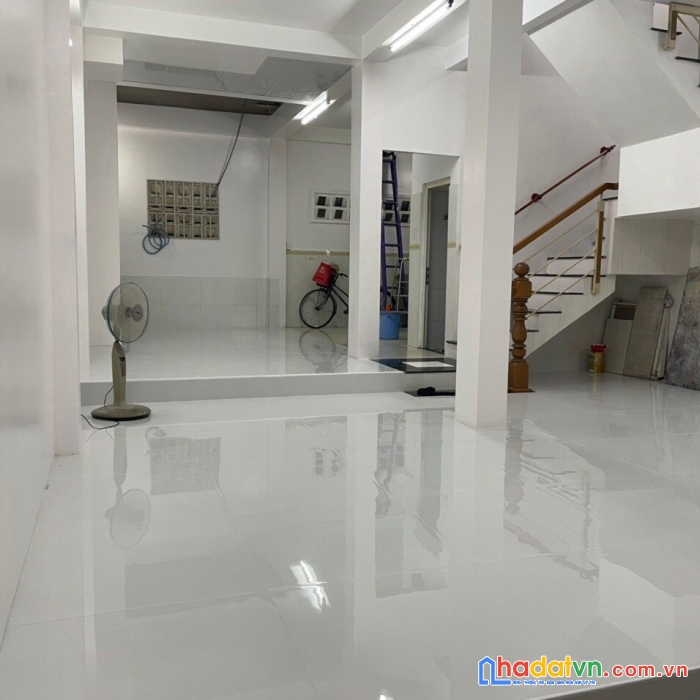 Cho thuê nhà mặt tiền hậu giang 6.5x12m 4 tầng giá 55tr