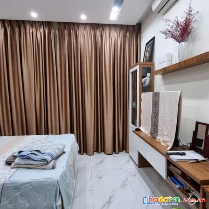 Bán căn nhà 1 trệt 1 lầu 131m2 shr thổ cư, đường nhựa 6m, p. tam hiệp