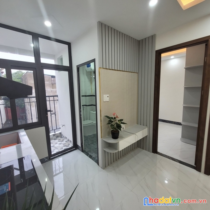 Bán căn hộ khâm thiên, 2 phòng ngủ, giá 1.05 tỷ