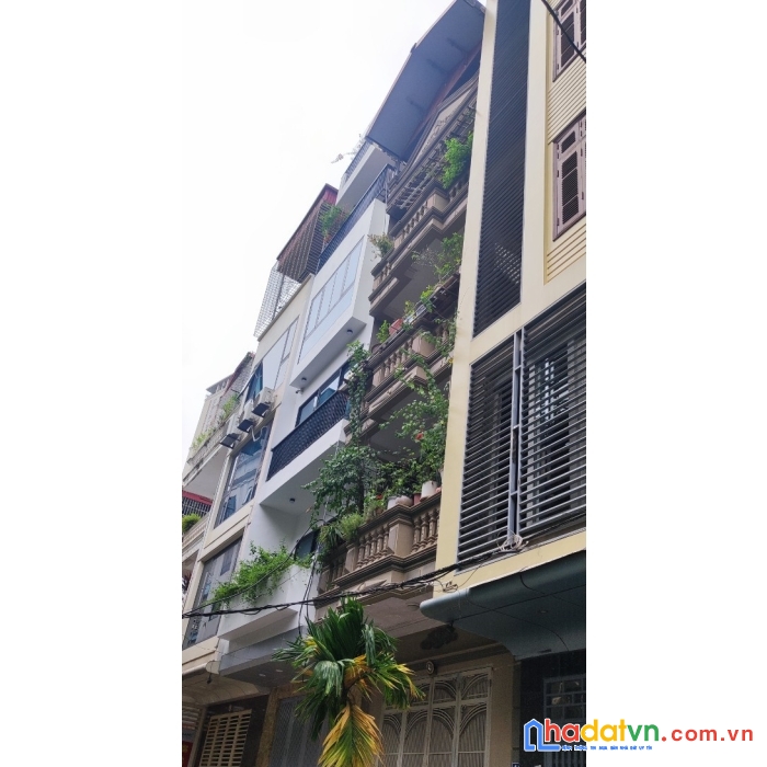 Nhà đẹp trần quốc hoàn 58m2, phân lô, 2 thoáng, gara, ô tô tránh, kinh doanh, ở sướng