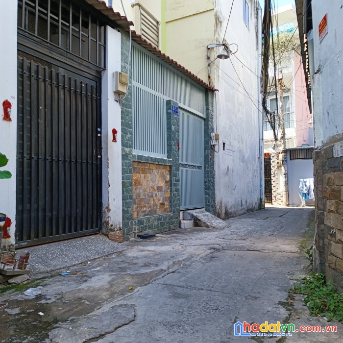 Nhà âu cơ-100m2-ngang hiếm 6-nở hậu-chỉ 6.7 tỷ  liên hệ 0389979162