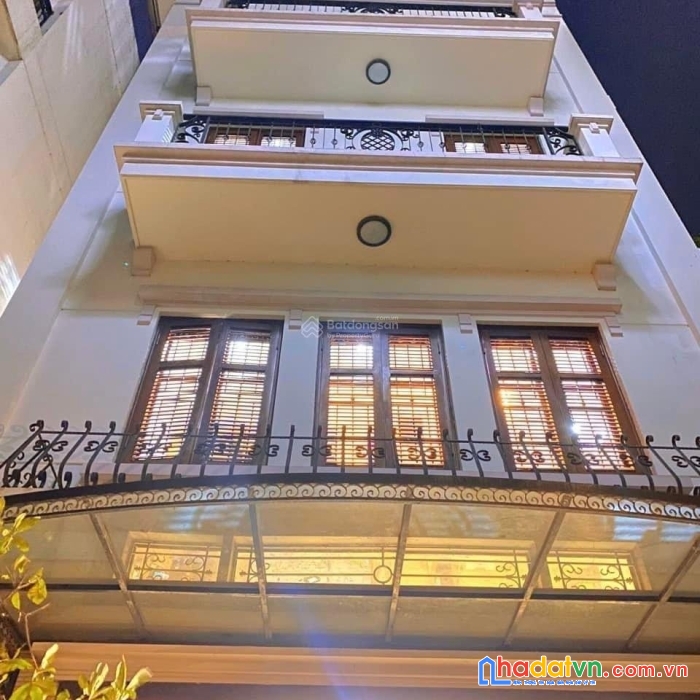 Bán nhà phân lô cao cấp cán bộ đảng đội cấn- hơn 100m- 3 thoáng- thang máy- cực hiếm