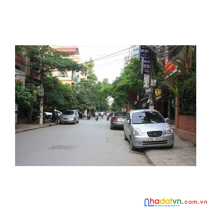 Phố vip-nhà đẹp-ba đình-20m oto đỗ-50m phố-trước nhà ba gác đua-32m2 chỉ 3,8tỷ. 