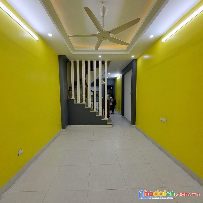 Vỡ nợ bán gấp - nhà đẹp vĩnh phúc - 40m - 5 tầng - chỉ 4.95 tỷ
