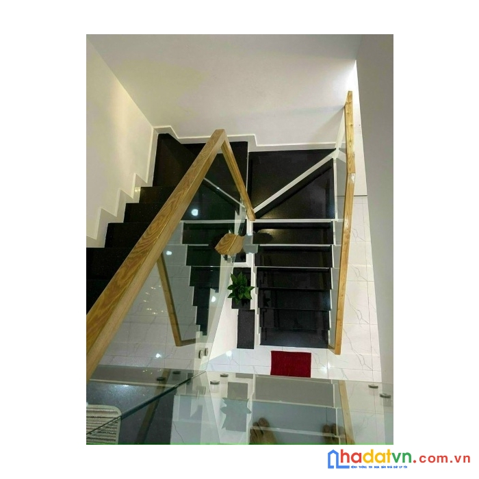 Hẻm 116 tô hiến thành, 3,42m*11m. 2 lầu. 5.3 tỷ