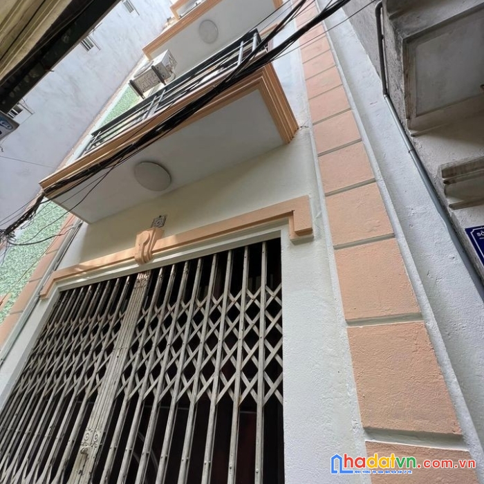 Chỉ 3 tỷ 50tr, nhà đại từ 27m2, 4t, 3 bước ra hồ, 25m ô tô tránh, lô  góc, ở luôn.