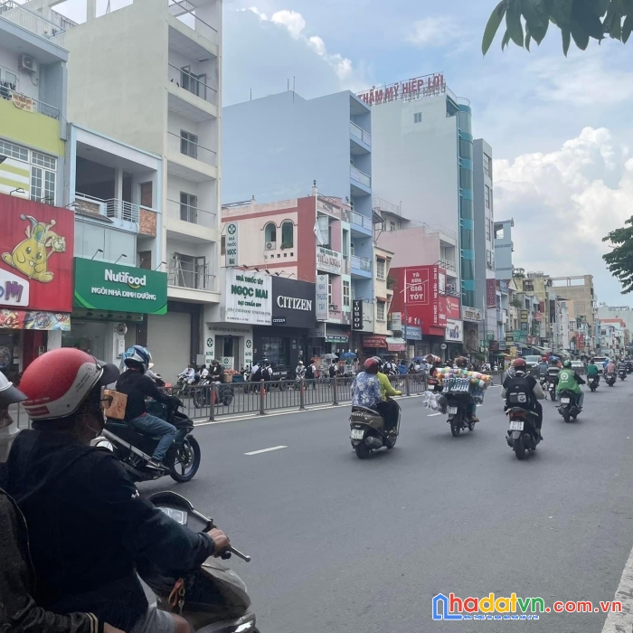 Bán nhà mt ba tháng hai - nguyễn tri phương, 4 tầng, 5.5x21m, 8pn, 30.9 tỷ