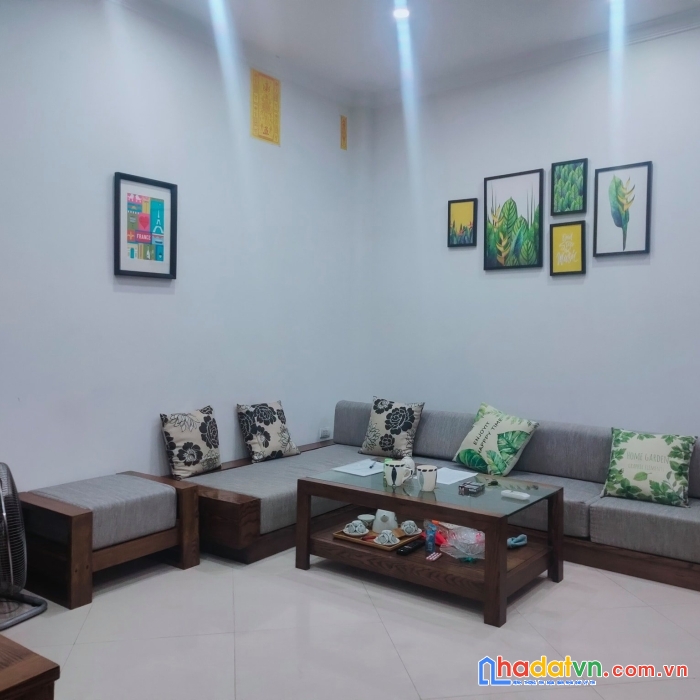 Bán nhà 2 tầng, mặt tiền rộng đẹp 4m3 tại phú viên, sẵn ở, ngõ ba gác tránh, giá nhỉnh 1 tỷ