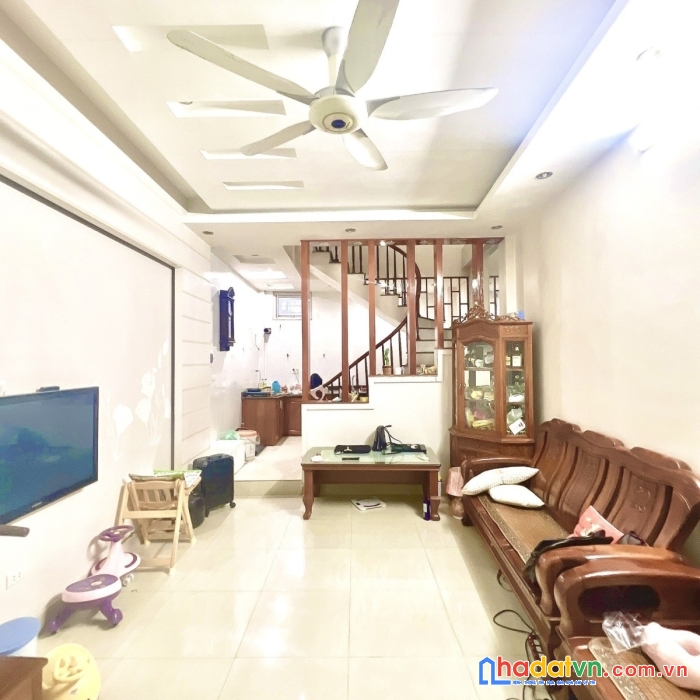 Bán nhà xuân đỉnh 52m2 x 5 tầng, mt 4m, đường rộng đẹp, gần ô tô, 4.45 tỷ.