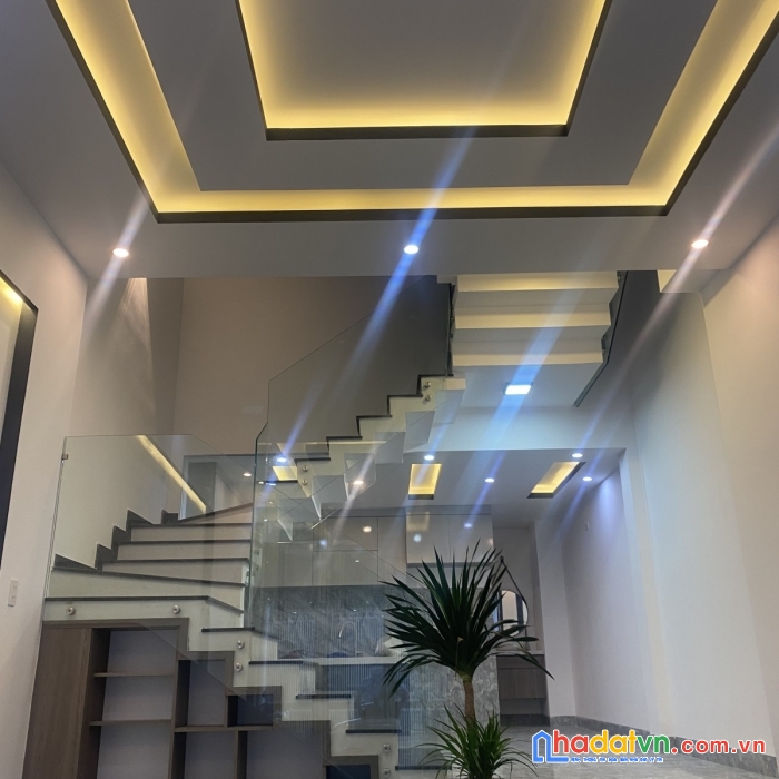 .nhà điện biên phủ, kề mặt tiền, kiệt 5m, 4 tầng mới đẹp