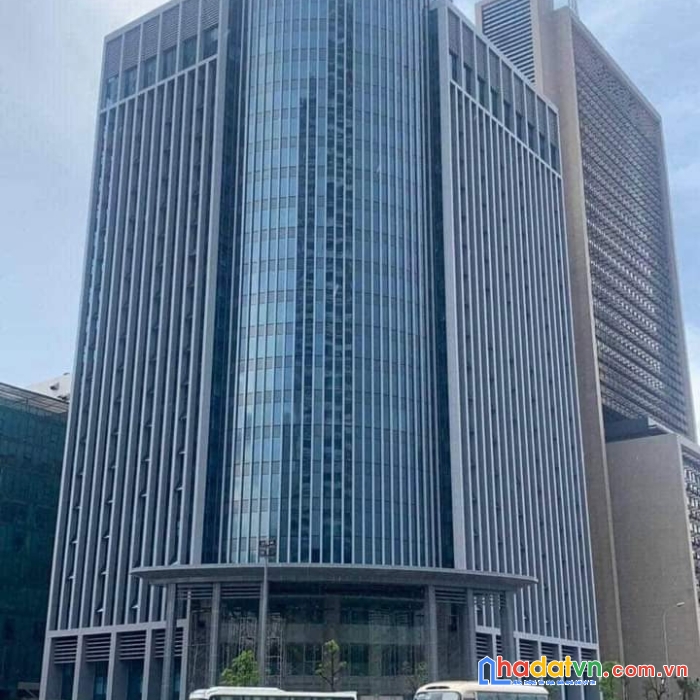 Toà building hạng a dương đình nghệ cầu giấy hà nội.dt 4500m, 24t, 200m mặt tiền,giá 1950 tỷ.