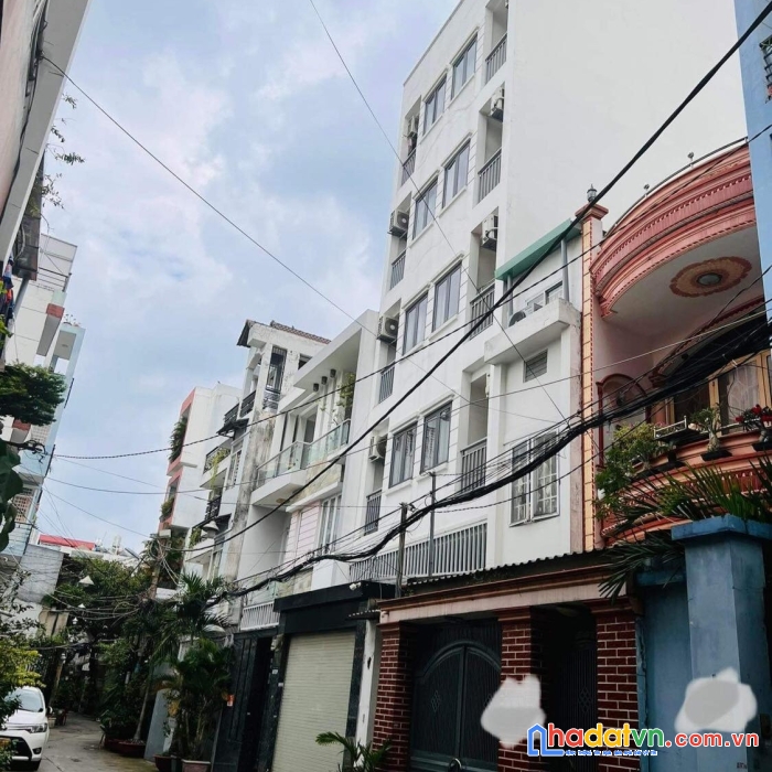 Chdv full 17 phòng - thành thái quận 10 
doanh thu 1 tỷ/ năm - hxh tránh - 5 tầng btct
dt 79m2 -