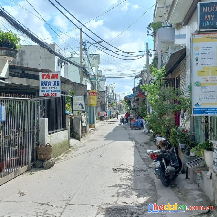 Bán nhà mtkd 4.5x8 ngã 4 bình phước hiệp bình phước thủ đức chỉ hơn 3tỷ