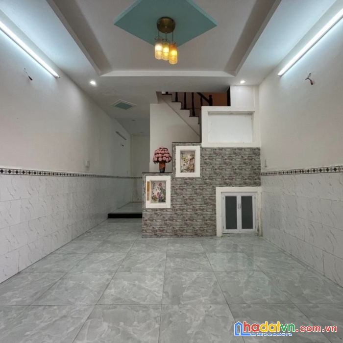 Mặt tiền kinh doanh nguyễn sơn, 4.5x17, 3 tầng + sân thượng chỉ  8.x tỷ