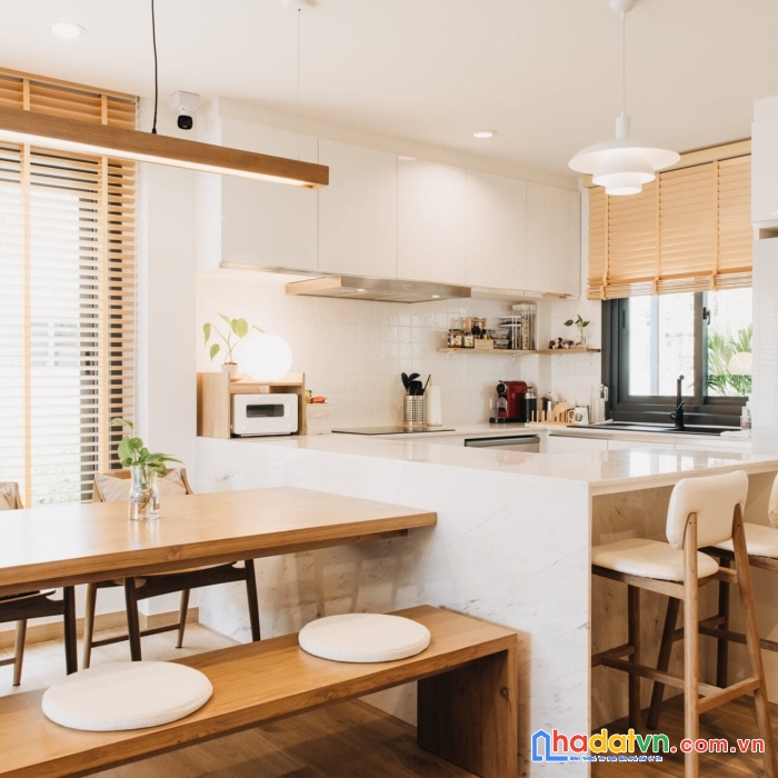 Rẻ bất ngờ! 79 cầu giấy, 2 thoáng, nhà đẹp, ba gác tránh, 53m x 5t, chỉ 5.2 tỷ