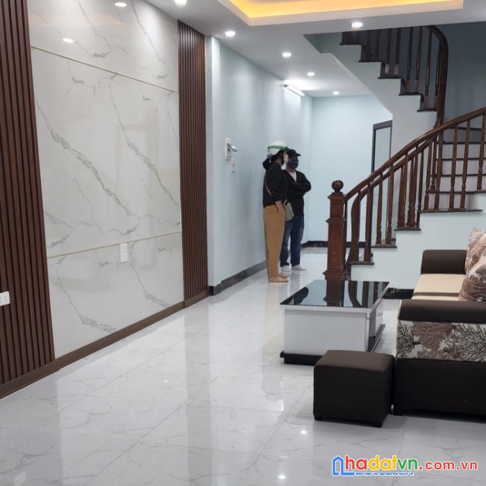 Bán nhà khu phố phạm ngọc thạch, đống đa, mới coong, sát phố, giá rẻ, 42m2, 6 ngủ, nhỉnh 5 tỷ