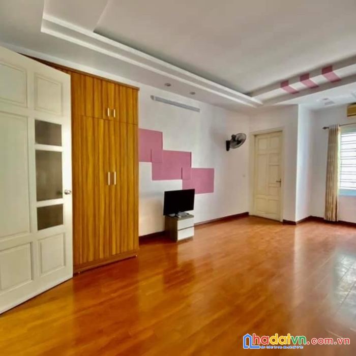 Bán nhà cầu giấy-lô góc-60m ra mặt phố-full đồ-45m-chỉ 4tỷ