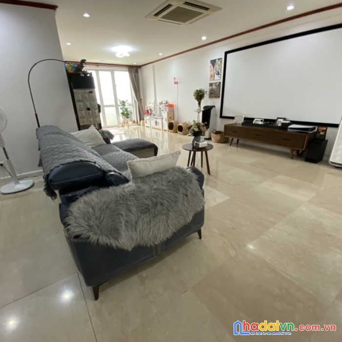 Bán căn hộ tòa p1 ciputra-182m-tầng cao- căn góc view sân golf