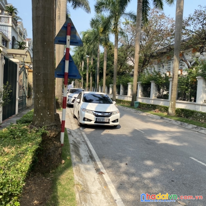 Bán biệt thự ciputra dãy c - 126m2 - mt 6m – 33,5 tỷ  gần trường academy, singapore, đường rộng