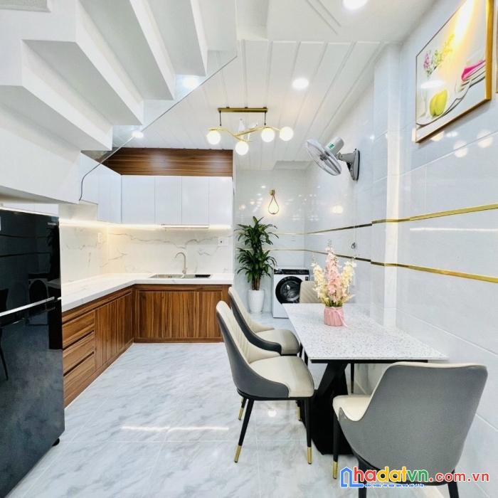 Nhà đẹp, nguyễn thượng hiền, 3.3 x 10m, 1 lầu, 3.8 tỷ, bình thạnh