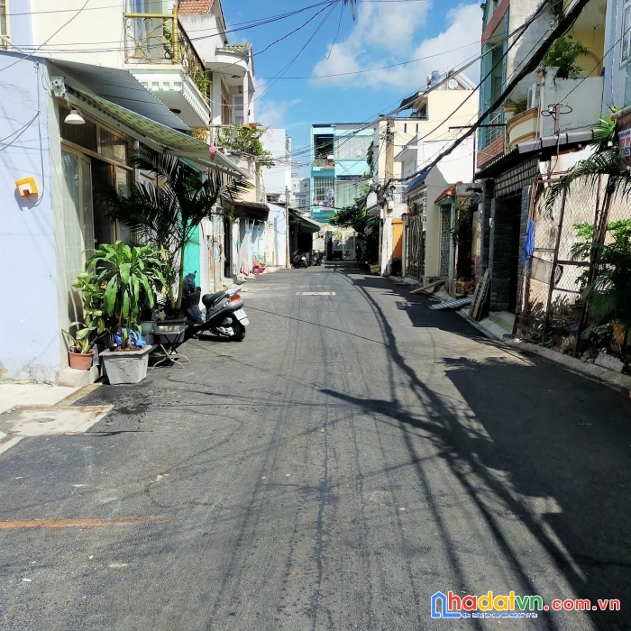 Hẻm xe tải 7m, văn cao, tân phú, 25.4m2, chỉ 2.75 tỷ tl.