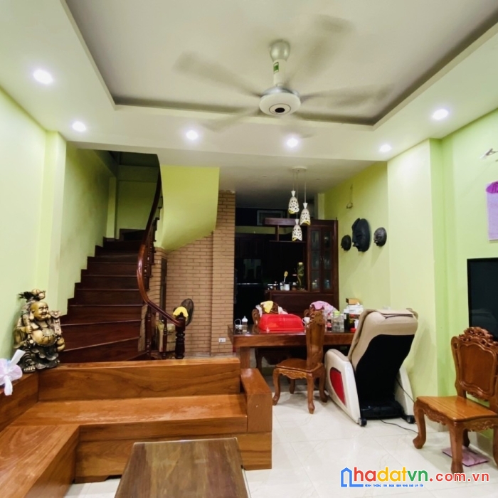 Cc cần bán nhà cực đẹp phố xã đàn, đống đa, 46 m2, 5 tầng, mt 3.5 m, 5 tỷ