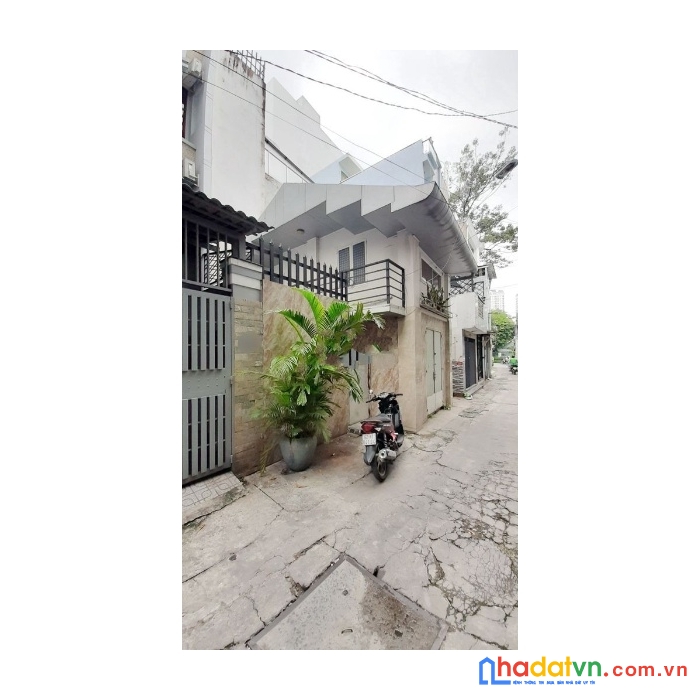 Hẻm 224/ lý thường kiệt, 5.5m x 7m. 2 lầu. 5.3 tỷ