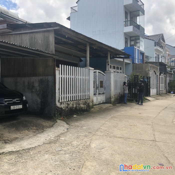 Cần bán đất xd liên kế phố view thoáng ngay trung tâm hẻm 27 lê hồng phong, p4, đà lạt