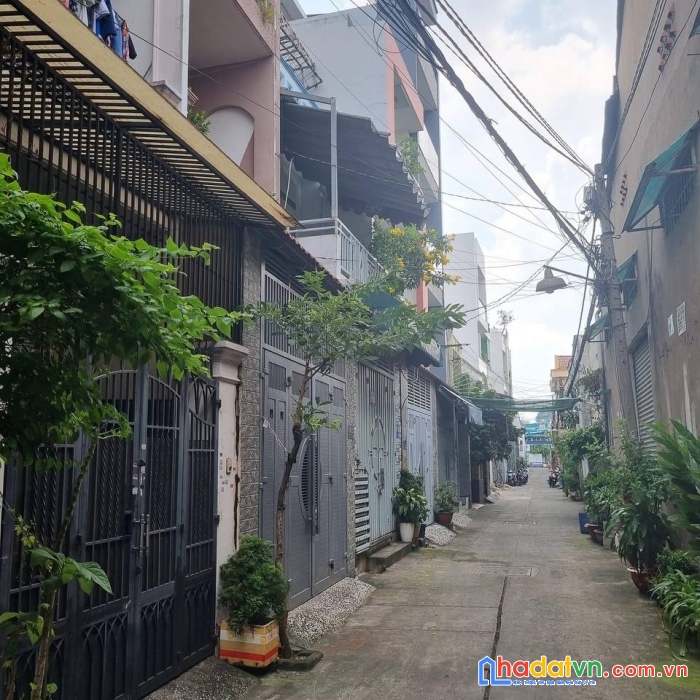 Bán nhà 4 tầng đường tân kỳ tân quý, hẻm xe hơi, 64m2 chỉ 6.7 tỷ