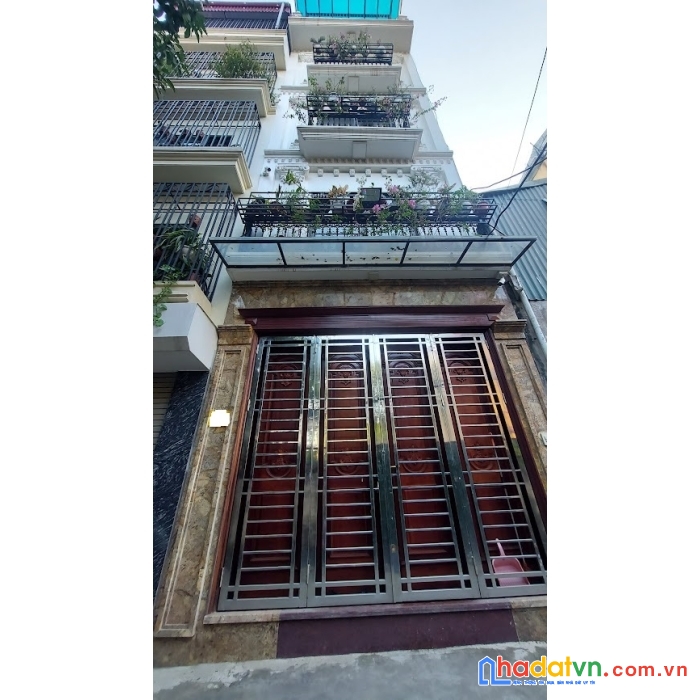 Cần bán nhà cổ linh gấp, giao thông tiện tứ hướng 50,6m2 4 tỷ