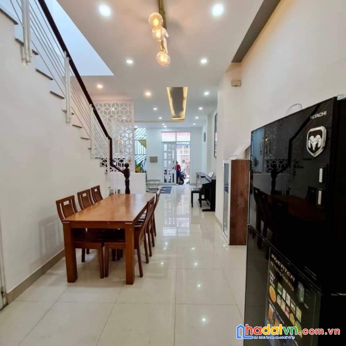 Bán nhà hxh huỳnh thiện lộc - tân phú. dt 4 x 18, 2 tầng, 3 pn giá 6.3 tỷ.