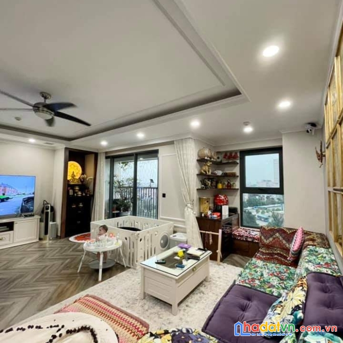 Mặt phố mặt hồ tây, trích sài 151m x 4 tầng, mt 12m, giá 63 tỷ.